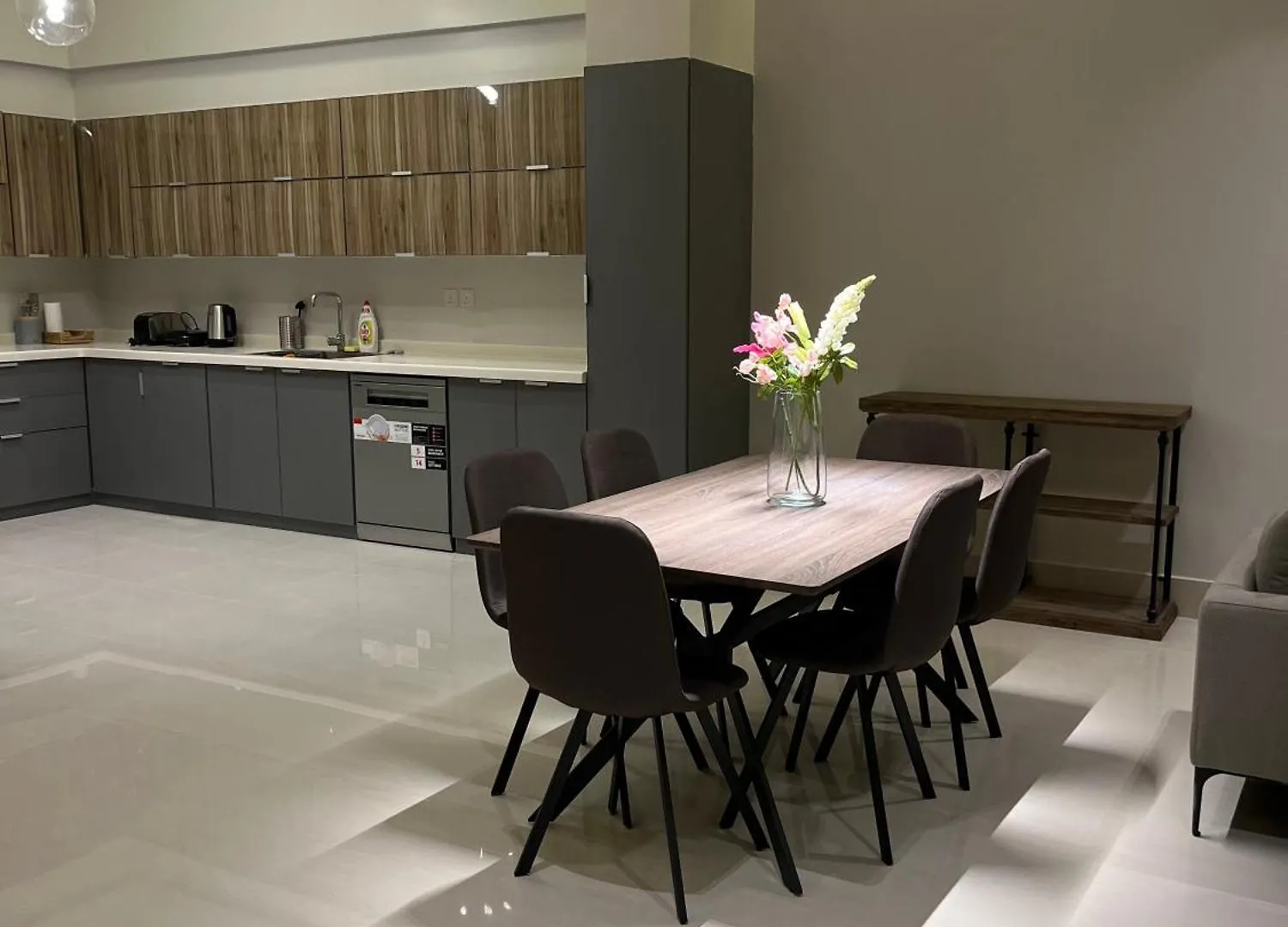 شقة من غرفتين نوم وصاله وبلكونه في فيلاخاصه Apartment Riyadh Saudi Arabia